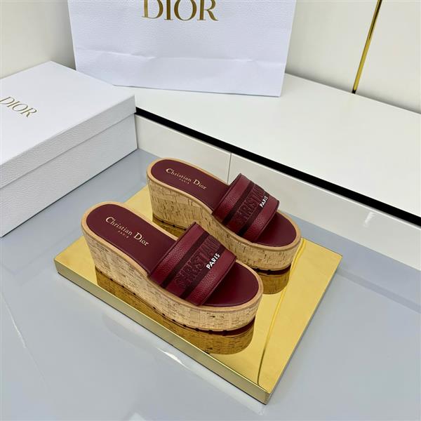 20251128184322137 270